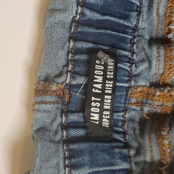 Almost Famous Denim size small S unique cuffed high rise skinny jeans - Picture 12 of 16